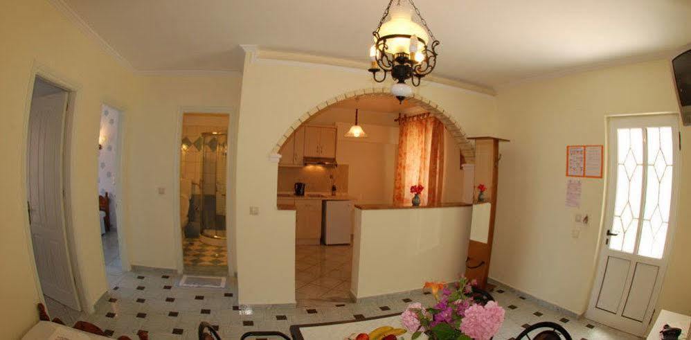 Stevens On The Hill Hotel Агиос Гордиос Екстериор снимка
